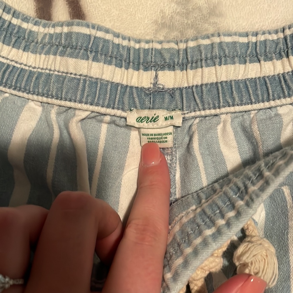 Linen shorts - Picture 2 of 3